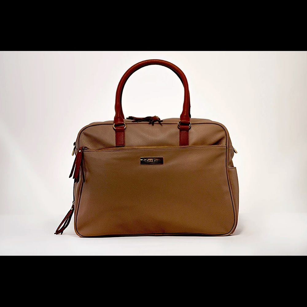 Brand New Coco & Kiwi Diaper/Weekend/Carry On Bag!